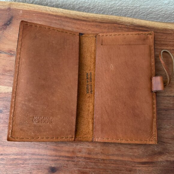 Natural Wonders Leather Wallet - Picture 2 of 5